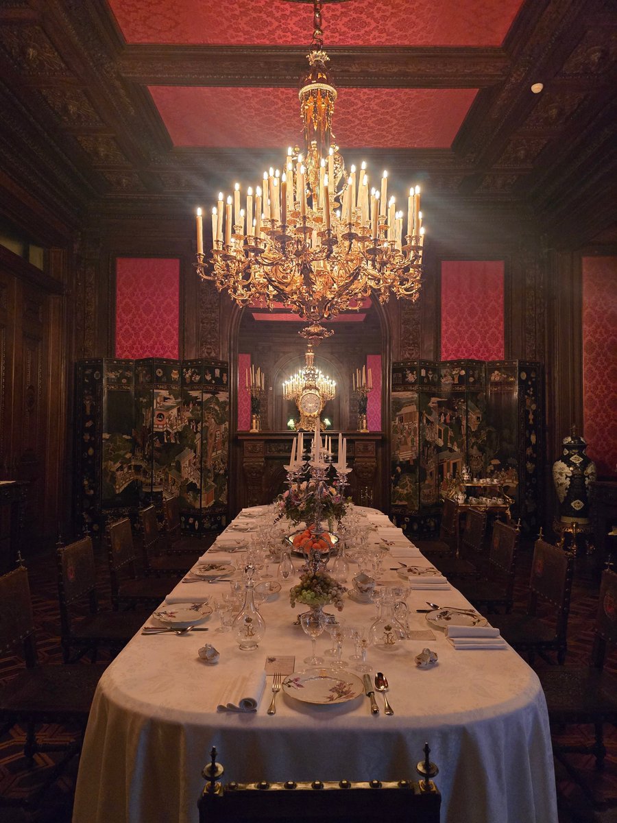 남의 나라 옛 왕궁에서 유토피아 떠올리기