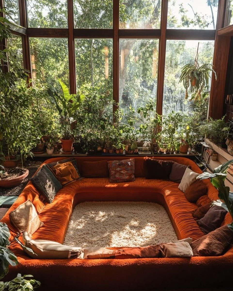 AlpacaAurelius's tweet image. homes used to have conversation coves to maximize hangout

we must bring these back