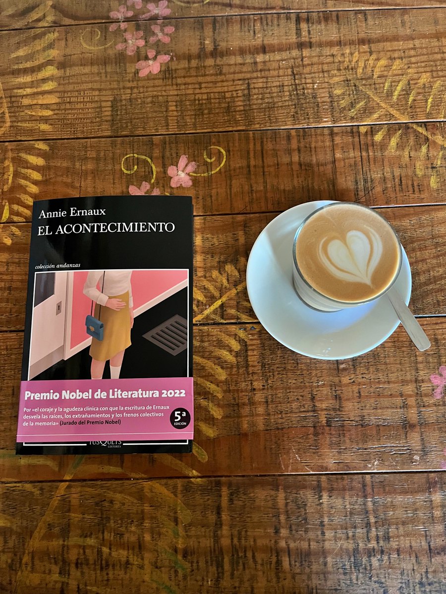 albavaazquez's tweet photo. café y libro: la combinación perfecta https://t.co/Gp5gGtEcA8
