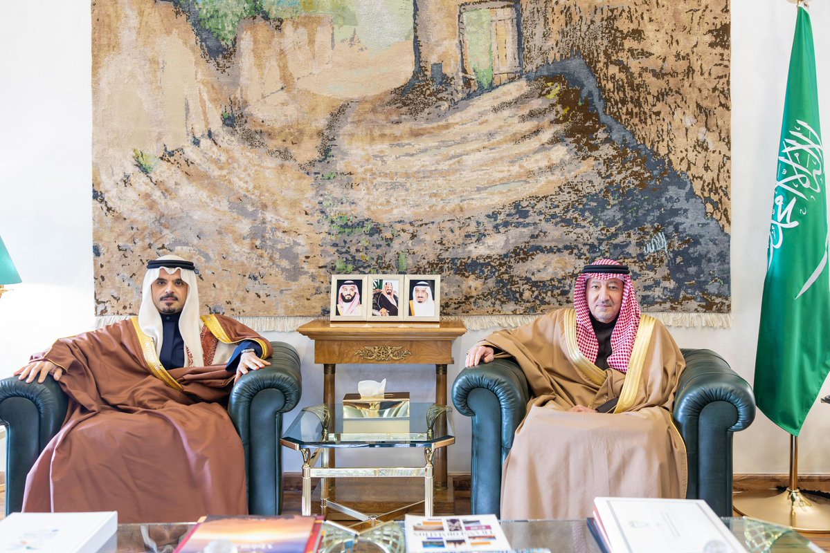 BahrainEmbKSA's tweet image. بعث حضرة صاحب الجلالة الملك حمد بن عيسى آل خليفة، ملك البلاد المُعظم حفظه الله ورعاه، رسالة خطية إلى سمو ولي العهد الأمير محمد بن سلمان بن عبدالعزيز آل سعود، تؤكد عمق العلاقات الأخوية الراسخة بين مملكة البحرين والمملكة العربية السعودية الشقيقة.