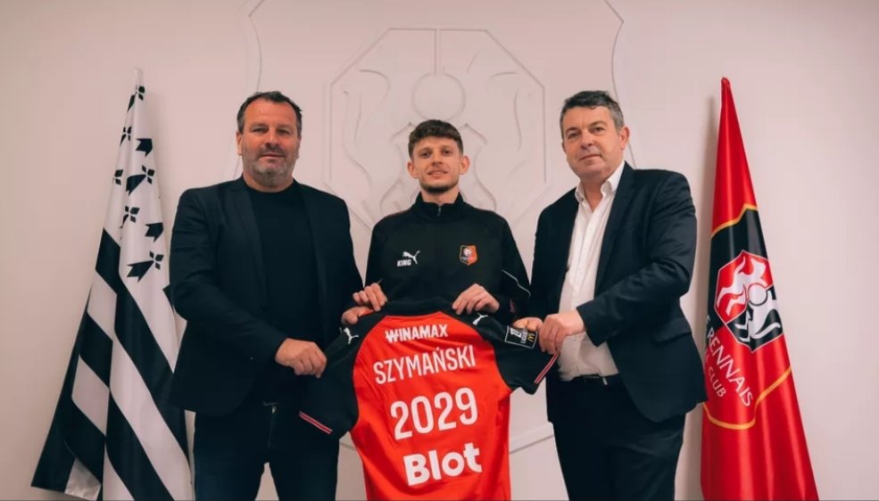 🚨 🔴⚫ OFFICIEL ✅ SEBASTIAN SZYMANSKI 🇵🇱 SIGNE ✍🏼 AU STADE RENNAIS JUSQU'EN 2️⃣0️⃣2️⃣9️⃣ 💣‼️ 

▶️ Montant du transfert : 10,5M€ 💰

Bienvenue Sebastian 💪🏼❤️🖤

[📸<a href="/staderennais/">Stade Rennais F.C.</a>] 

#MercatoSRFC