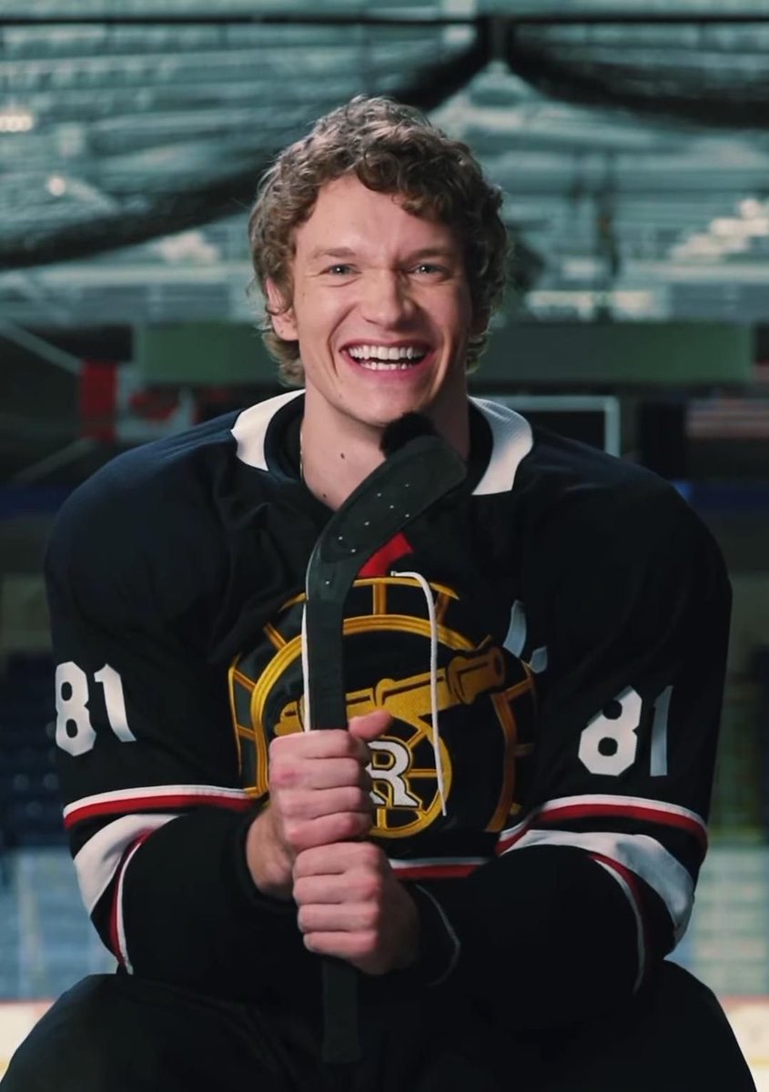 hollanovvlawyer's tweet image. look at that big sunshine smile, he must be protected at all cost!!!