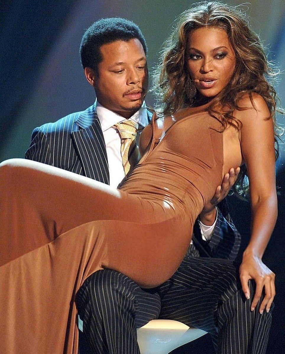 Beyonce with Terrence Howards at BET (2005)