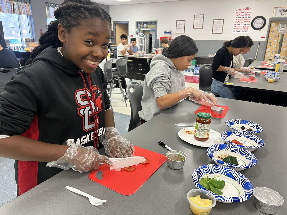 SCreekLife tweet media