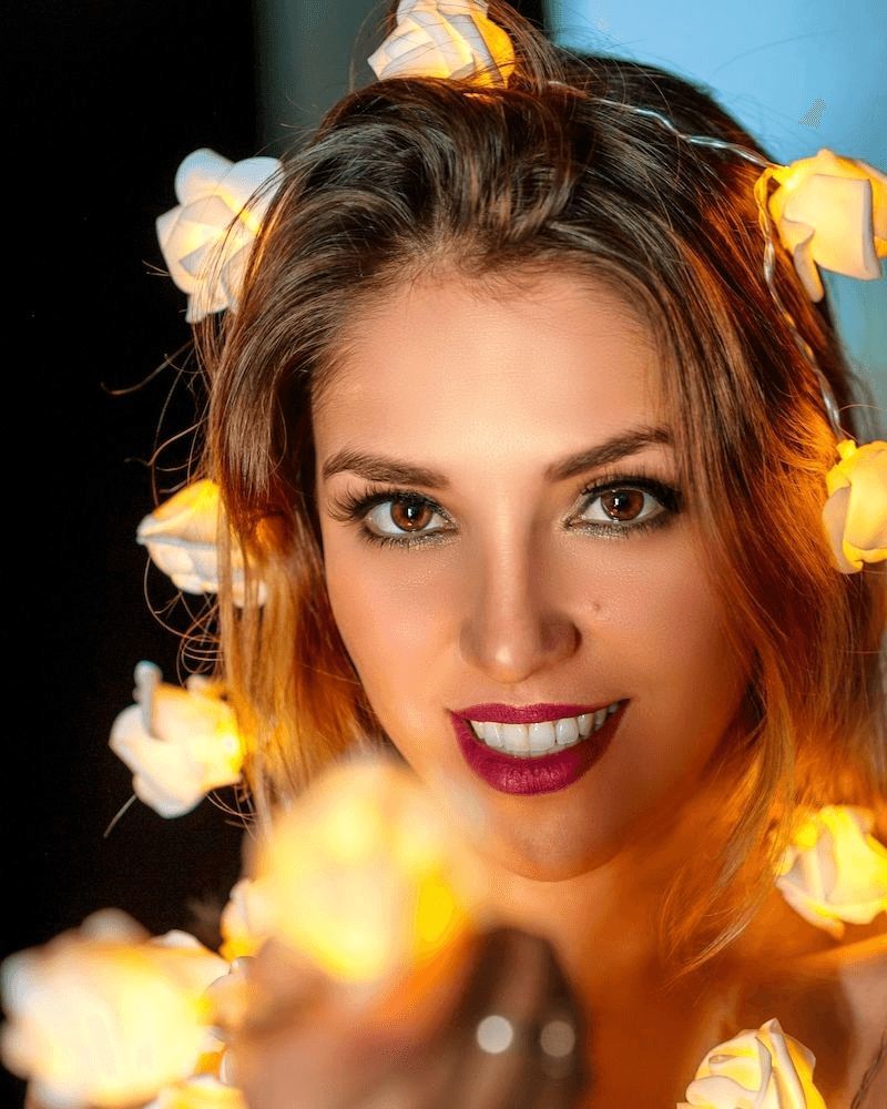 aiwormsf's tweet photo. Um olhar sobre a beleza e elegância das modelos que capturei. 
Review por © Andre Wormsbecker. 
#Fotografia #Modelos #ArteVisual #Cliques #Retratos #Inspiração #Estética #Fotógrafo #Estilo #Moda https://t.co/WOqXgsBzKd