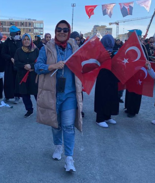 Bu topraklarda bayrağa saygı bir tercih değil, bir mecburiyettir.🇹🇷🇹🇷🇹🇷