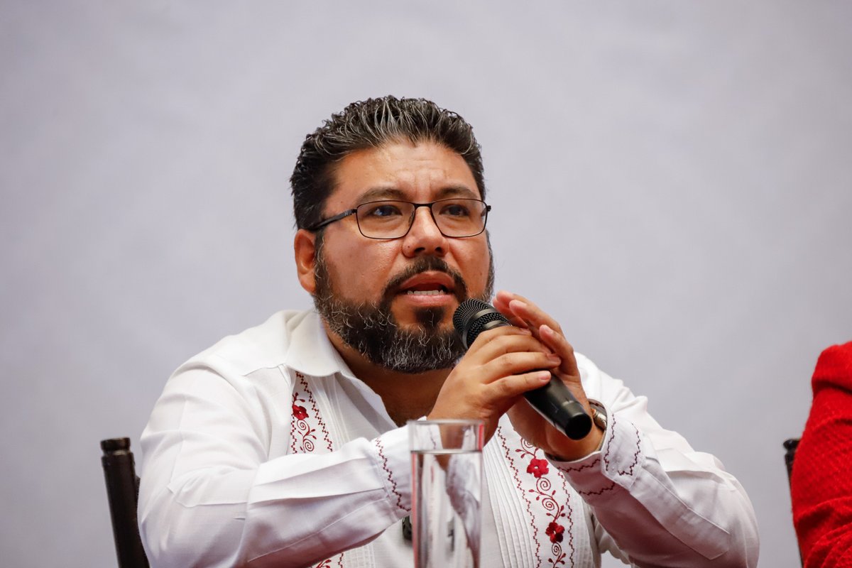 La Sala Xalapa del <a href="/TEPJF_informa/">Tribunal Electoral del PJF</a> (<a href="/TEPJF_XAL/">Sala Xalapa</a>) eliminó la credencial de elector como requisito obligatorio para votar en una elección, y para complacer al jurídico del Gobierno de #Oaxaca, y que éste pueda votar en la consulta de #RevocaciónDeMandato

👉 estado20.com/politica/valid…