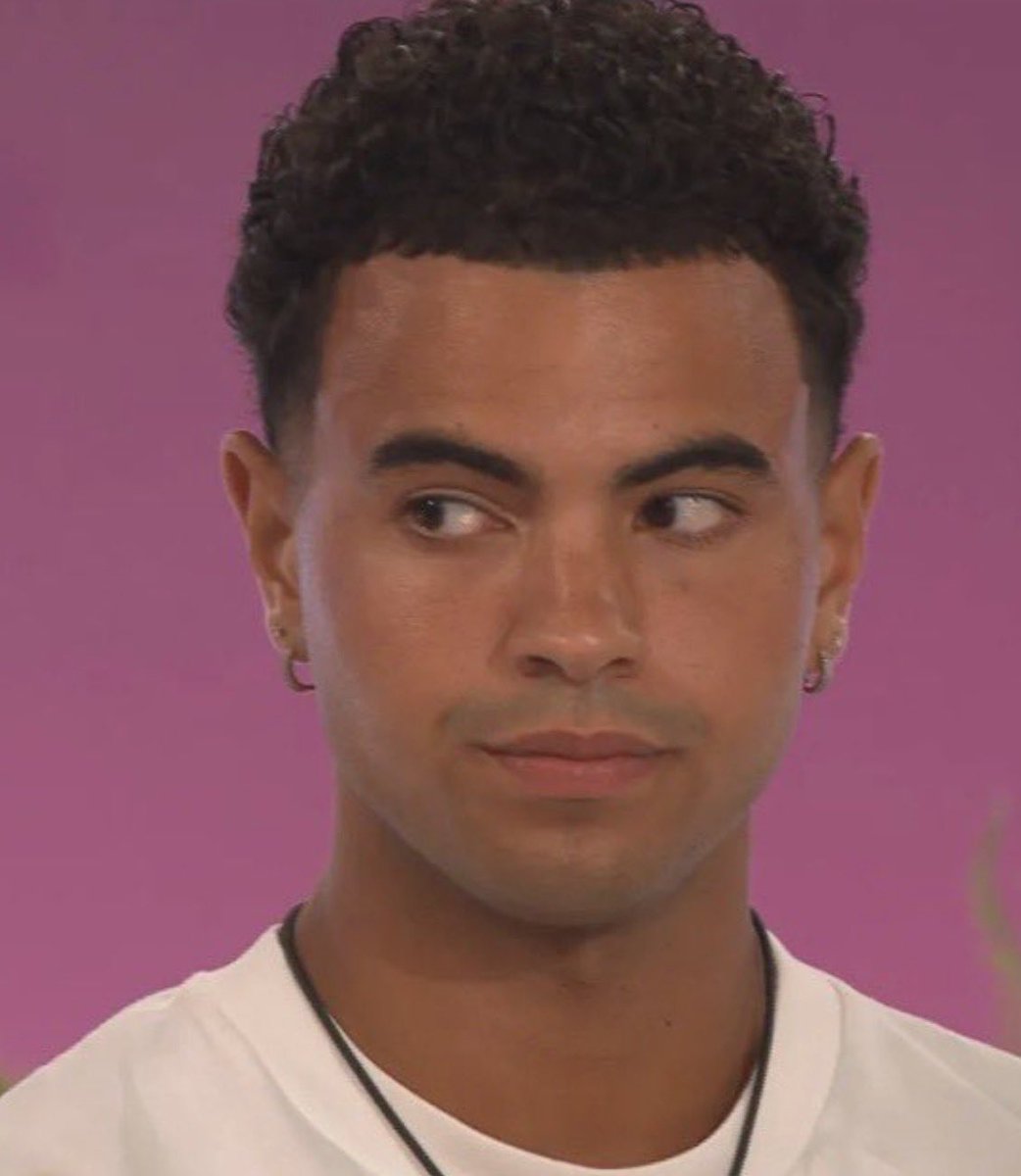 It’s giving uni pre drinks #LoveIslandAllStars #loveisland
