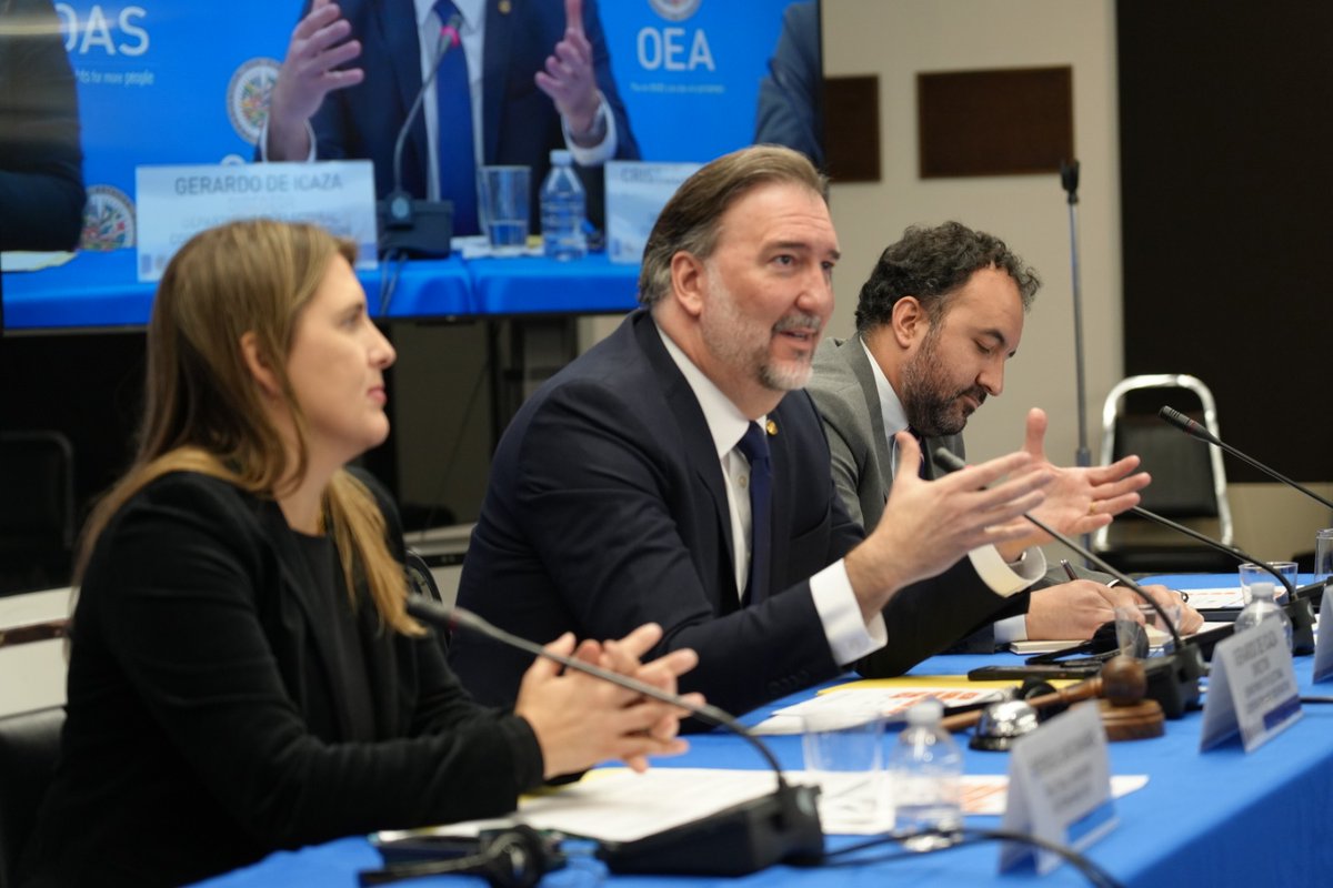 OEA_oficial's tweet image. #HOY │ El Departamento para la Cooperación y Observación Electoral (#DECO) de la #OEA se reunió con Misiones y Observadores Permanentes para:

🔍 Evaluar el trabajo realizado en 2025
📑 Presentar el Plan de Trabajo 2026 de Observación Electoral y Cooperación Técnica.

¡Avanzamos