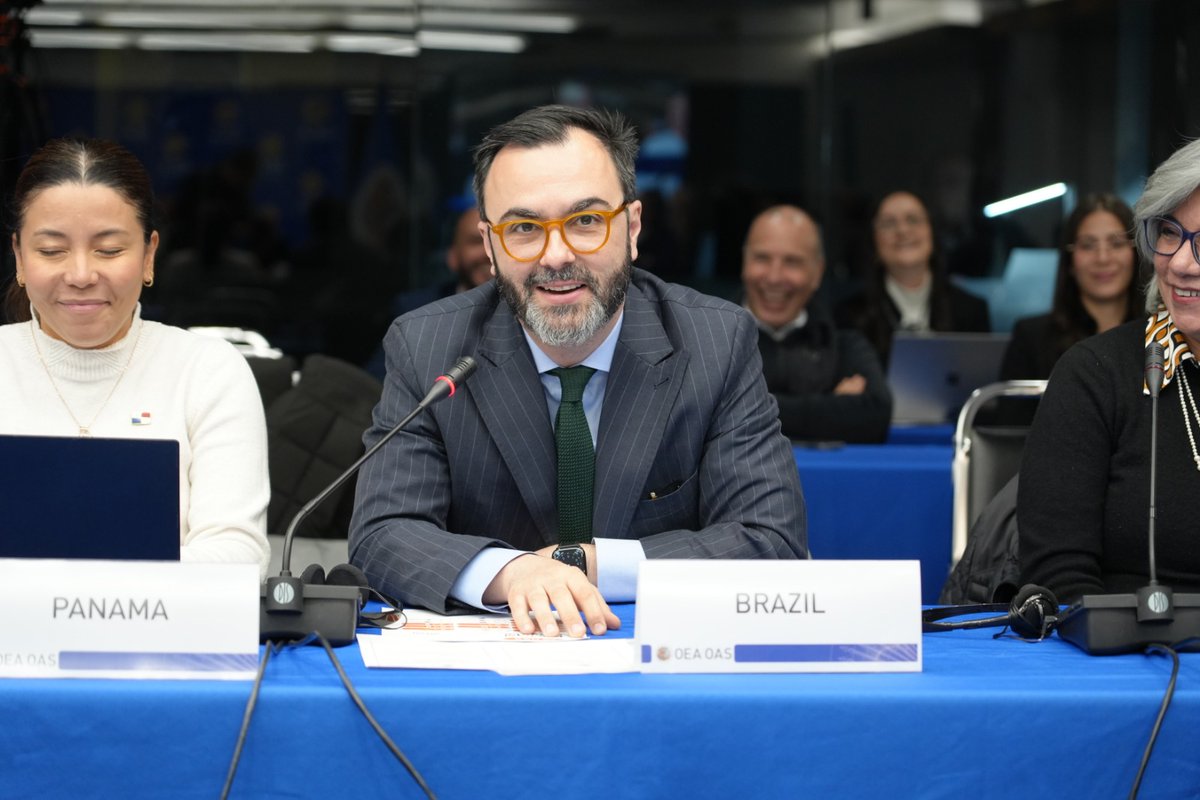 OEA_oficial's tweet image. #HOY │ El Departamento para la Cooperación y Observación Electoral (#DECO) de la #OEA se reunió con Misiones y Observadores Permanentes para:

🔍 Evaluar el trabajo realizado en 2025
📑 Presentar el Plan de Trabajo 2026 de Observación Electoral y Cooperación Técnica.

¡Avanzamos