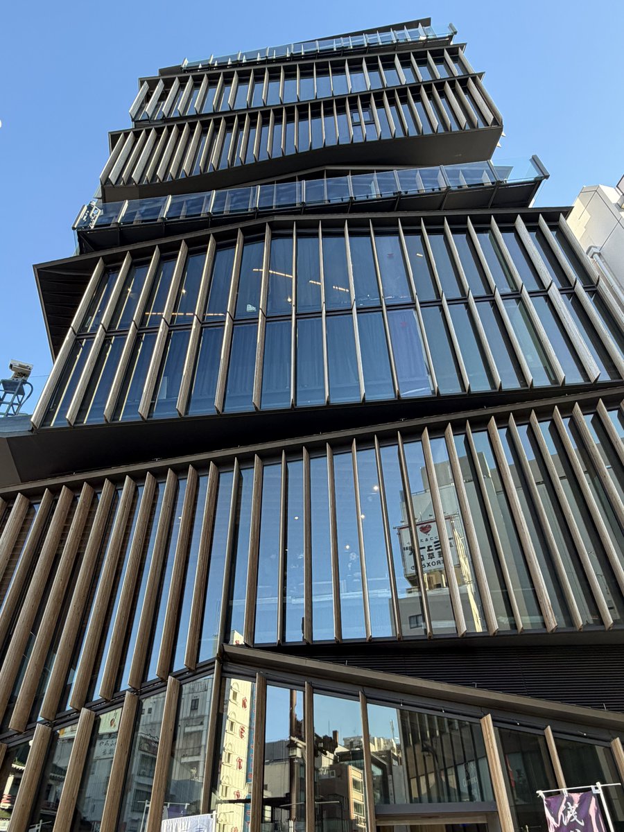 積み重なっているので見上げてみた

#photography #写真好きな人と繋がりたい #ファインダー越しの私の世界 #キリトリセカイ