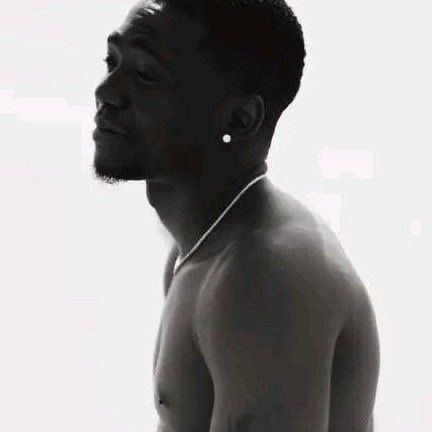 QuietAlpha1's tweet photo. 🎥 Top African Streamers (Live & Digital Content)

Nigerians 🇳🇬 and South Africans 🇿🇦 lead the chart

🇳🇬 1. Carter Efe (Nigeria)

One of Africa’s biggest streamers on Twitch, Carter Efe rose to major prominence in 2025 with huge broadcasts — including a record-breaking stream with singer Davido that peaked at tens of thousands of viewers. He’s been reported as Africa’s most followed streamer on Twitch with over ~410,000 followers, a landmark for the continent’s live scene.  

⸻

🇳🇬 2. Shank Comics (Nigeria)

Comedian-turned livestreamer Shank is one of Africa’s most prominent Twitch personalities, mixing humor, IRL content, music reactions, and entertainment. He’s among the most followed African streamers on Twitch (~230,000 + followers).  

⸻

🇿🇦 3. DropsByPonk (South Africa)

Arguably the most followed African gaming streamer on Twitch according to recent metrics (with roughly ~680,000 followers) — particularly known for Minecraft and variety gaming streams.  

⸻

🇳🇬 4. Peller (Nigeria)

Habeeb Hamzat (“Peller”) is one of the biggest African streamers on TikTok and YouTube, with millions of followers (10 M + on TikTok) and African record live viewership (his streams have reached over 76,000 concurrent viewers). He also won “Best Content Creator” at the Trace Awards.  

⸻

🇲🇦 5. Ilyas El Maliki (Morocco)

Though he streams globally, El Maliki is widely considered one of the biggest African-born streamers worldwide — topping charts in total watch hours at times, especially on YouTube and Kick, with some of the highest peak viewers ever seen on these platforms.  

⸻

🇳🇬 6. Enzo (Nigeria)

A strong presence in the African Twitch scene, Enzo is regularly ranked in the top streamers from Africa (~175,000 followers) with consistent gaming and community streams.  

⸻

🇿🇦 7. Rachel Kay (South Africa)

One of the leading female Twitch streamers in Africa, Rachel Kay has a solid following (~144,000) and streams a mix of games and lifestyle content.  

⸻

🇿🇦 8. JowyBear (South Africa)

Known for variety and gameplay streams, JowyBear has built a loyal African audience on Twitch with content that mixes entertainment and competitive gaming.  

⸻

🇿🇦 9. Spyro_ZA (South Africa)

A respected competitive/gaming streamer focused on card and strategy titles — notable in the South African Twitch scene.  

⸻

🇿🇦 10. VirtualGemma (South Africa/UK)

South African based and Twitch partnered since 2021, VirtualGemma streams shooters like Apex Legends and Valorant with a consistent fanbase.