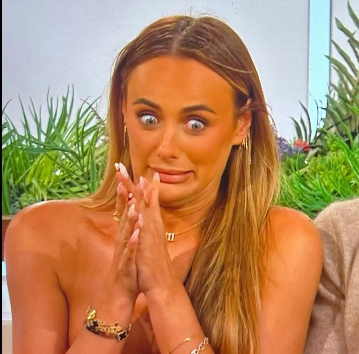 eds_afterglow's tweet image. “It’s giving”
“Charge it to the game”
“Type shit”

This talk is making me feel like I’m too old to be watching this #loveisland #loveislandallstars #loveislanduk