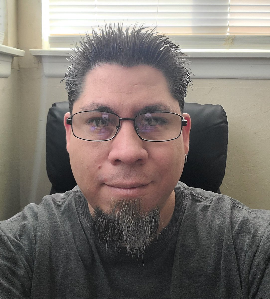 NightWolfNative's tweet photo. Fresh out the shower. 🙂 https://t.co/G7nxufQN4u