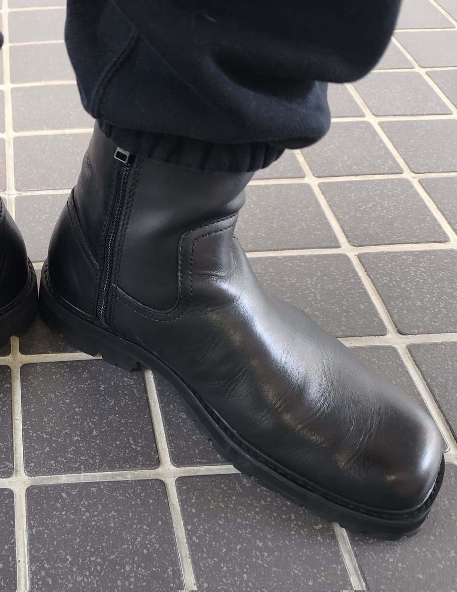 ZARA ブーツ ZARAブーツ3号機が結構いい感じになってきた