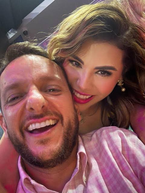 Vicente_Galvez's tweet image. Entonces, La gobernadora de BC no sabía en que andaba su marido; Adán Augusto no sabía de las mañas de su secretario de Seguridad; el almirante Ojeda no sabía de sus sobrinos huachicoleros y AMLO no sabía las que armaba su amigo Ovalle en Segalmex. Ajá…

¿Alguien más?