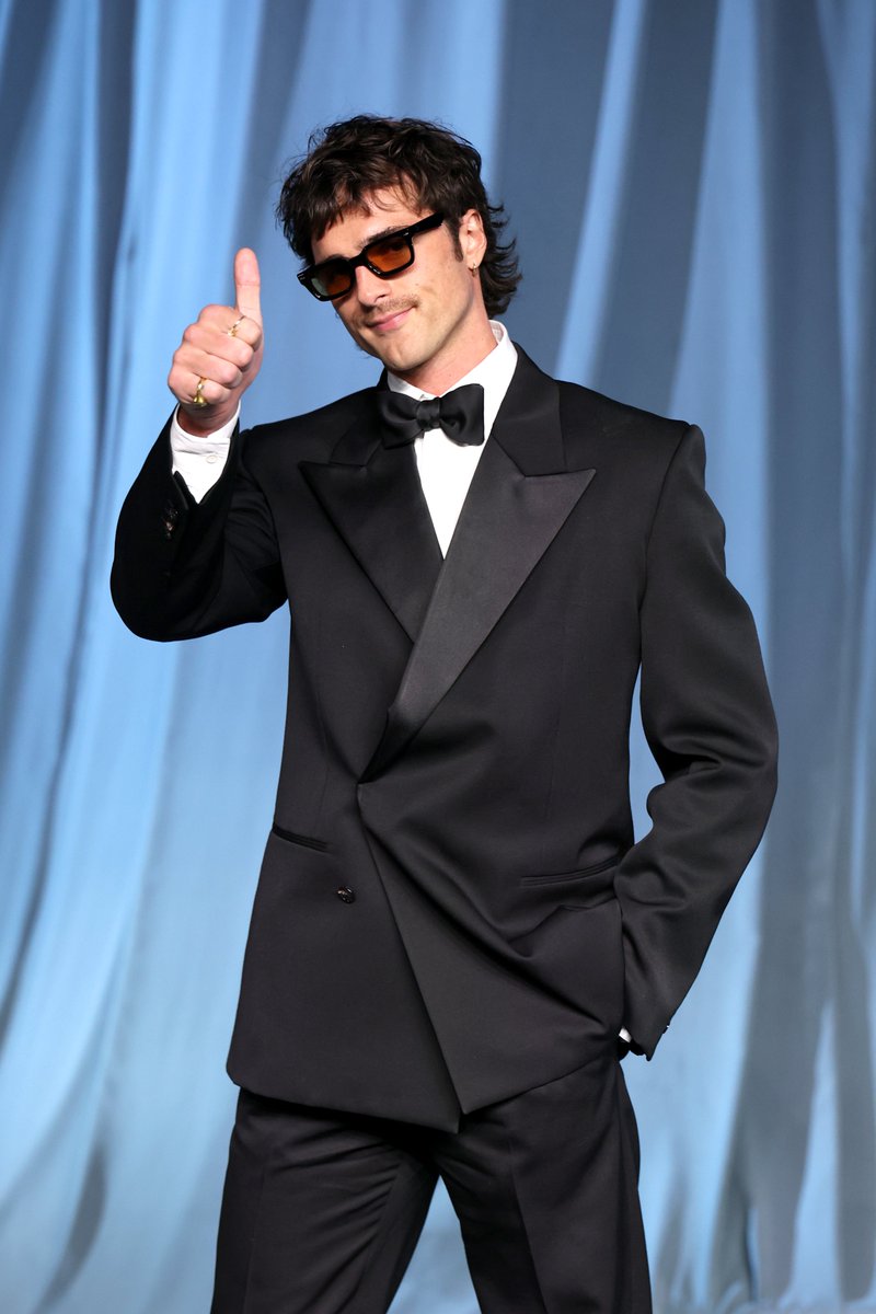 Jacob Elordi (6'5") is an Oscar nominee, LET'S ALL CHEER FOR THAT!!