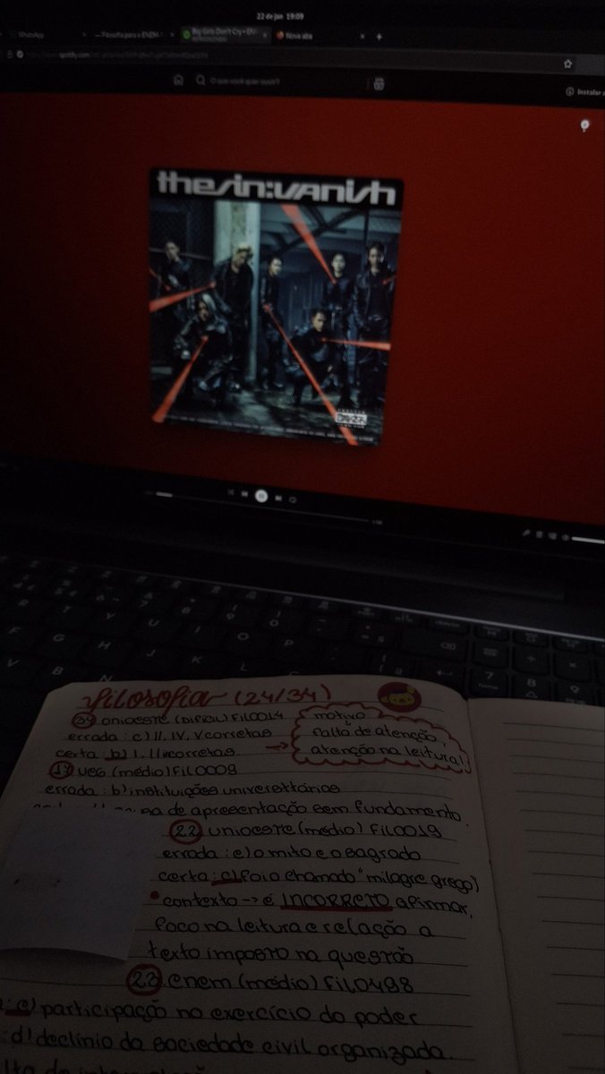 heestudyn's tweet photo. dia 4 - aqueles que sem querer só estuda uma matéria https://t.co/7CwTCtutnn