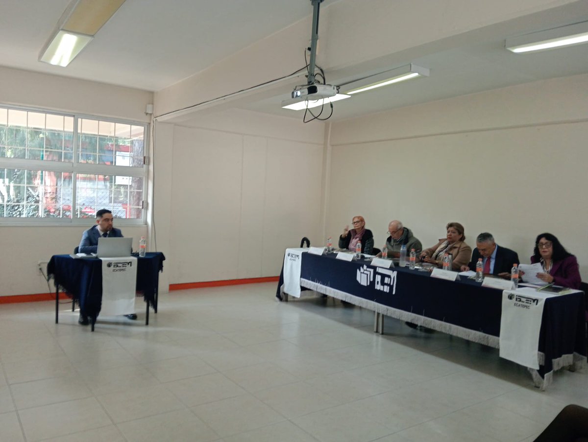 isceem_oficial's tweet image. #ExamenDeGrado | Para obtener el grado de Maestro en Investigación de la Educación, Pablo Alejandro Ortega Tapia, sustento la tesis "Trabajo docente, condiciones y vicisitudes durante la pandemia por COVID-19"
¡Enhorabuena!
#ISCEEM 
#DivisiónAcadémicaEcatepec