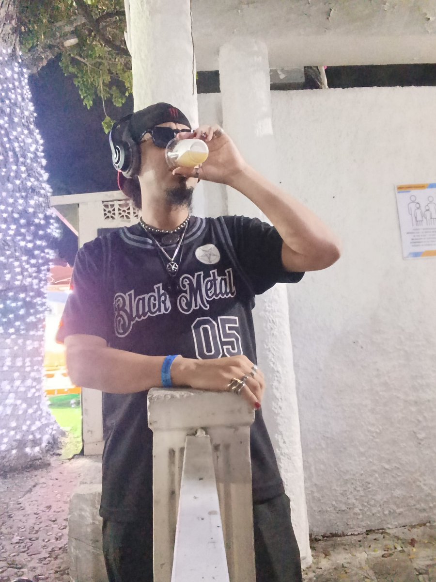 maelmefis90's tweet image. Always rockin' my custom @fansidea jersey! 
Get 10% off with my code: NEGA10
#Fansidea
#CustomJersey
#BlackMetal
fansidea.com