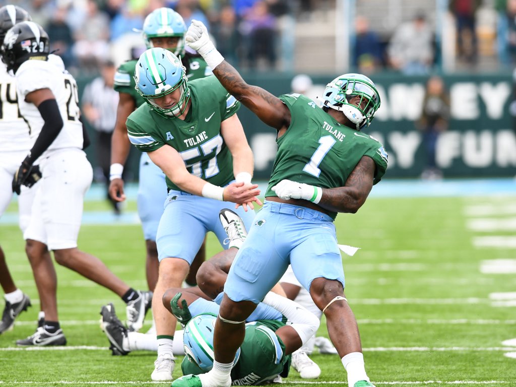 JalenPrice_'s tweet photo. #AGTG After a great conversation with @JJMcCleskey I am blessed to receive an offer from Tulane university.@TFloss32 @RivalsHS @Rivals @On3 @samspiegs @MikeRoach247 @GPowersScout @GregSmithRivals @Dboogie_93 @CoachGreedy @TheCoachNWard @turksgolf38 @Coach_D_Wynn @TXTopTalent https://t.co/XafMOCqE9G