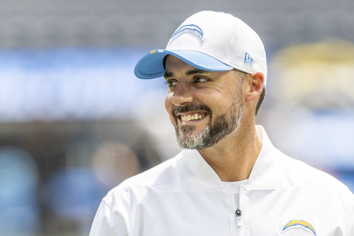 Sarah Ellison tweet media