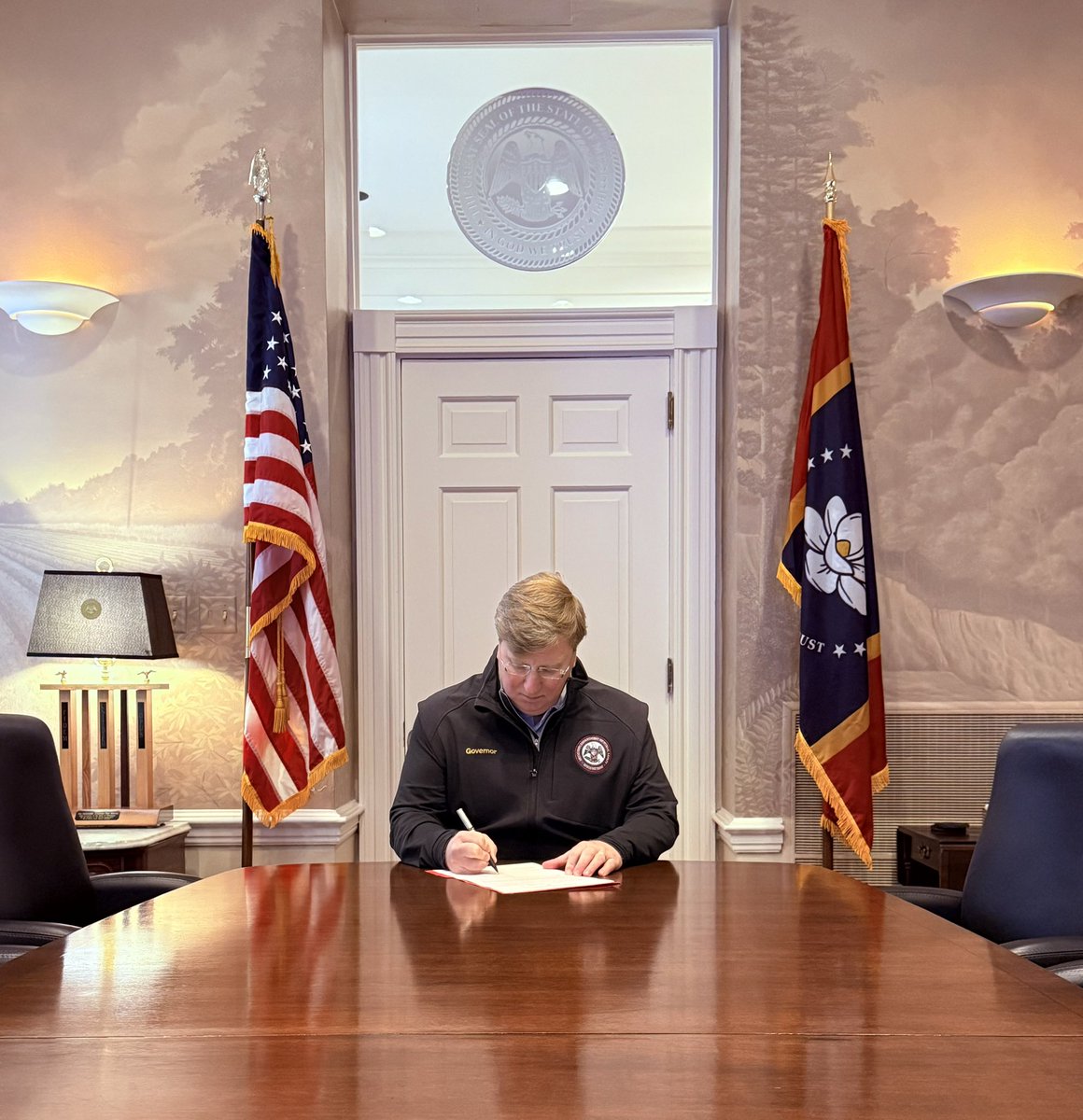 tatereeves's tweet image. I want to provide an update on the severe winter weather that is expected to impact Mississippi starting Friday.

First, I have declared a State of Emergency in advance of the storm. The State of Emergency will be in effect through at least January 27. Doing so will allow us to…