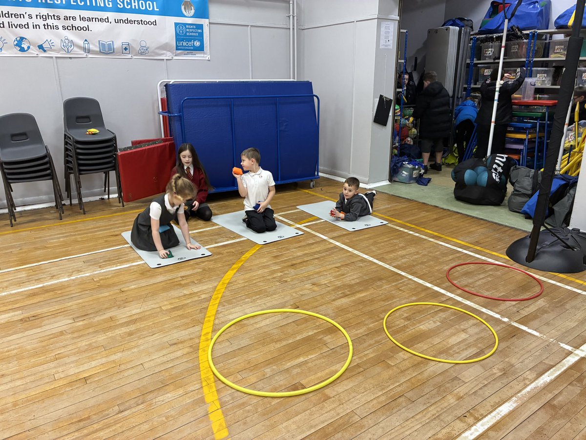 StSerfsMrsEaston tweet media