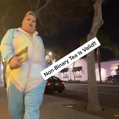 deuin23's tweet image. gas station employee kept referring to me as “gentlemiss”