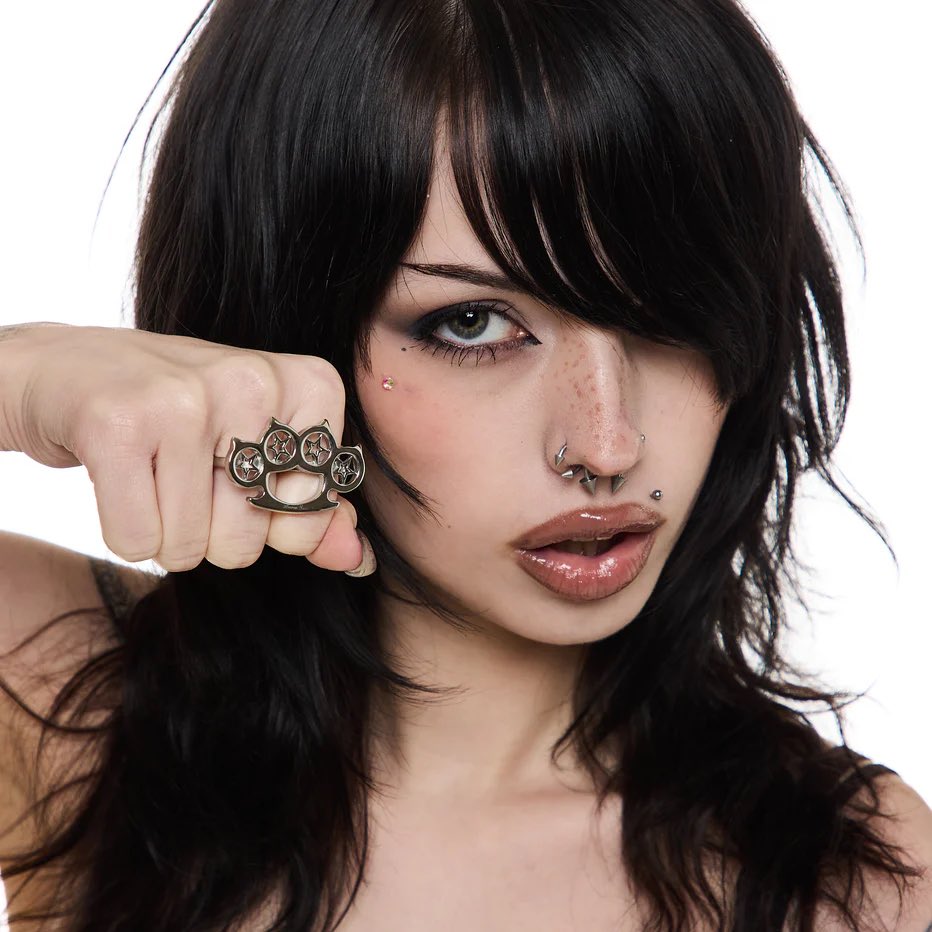 heavensentandco's tweet image. The Knockout Ring.