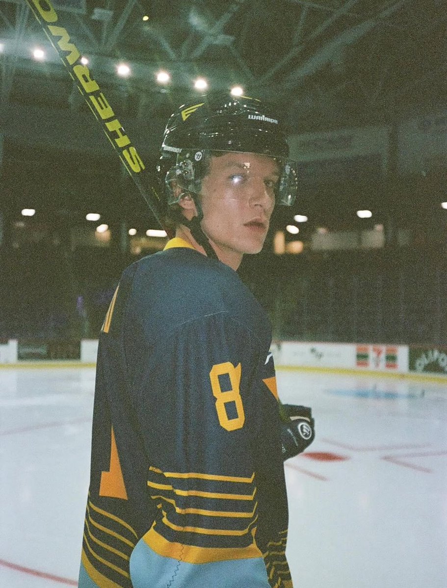 hollanovvlawyer's tweet image. my favorite genre of pictures