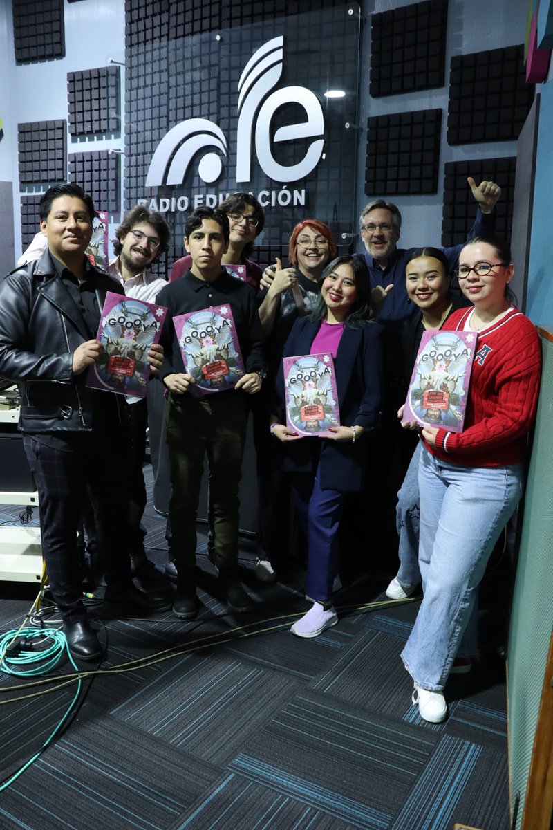RadioEducacion's tweet photo. El equipo de @PUEDJSUNAM y @GoooyaUnam está en #RadioEducación y traen algo nuevo para ti... ¿imaginas qué es? 📢😊

Sigue atento (a) a nuestras redes sociales para conocer lo nuevo que se viene 😉

#Estrenos #NuevosProgramas #RadioPública https://t.co/wPMRX6e6Wr