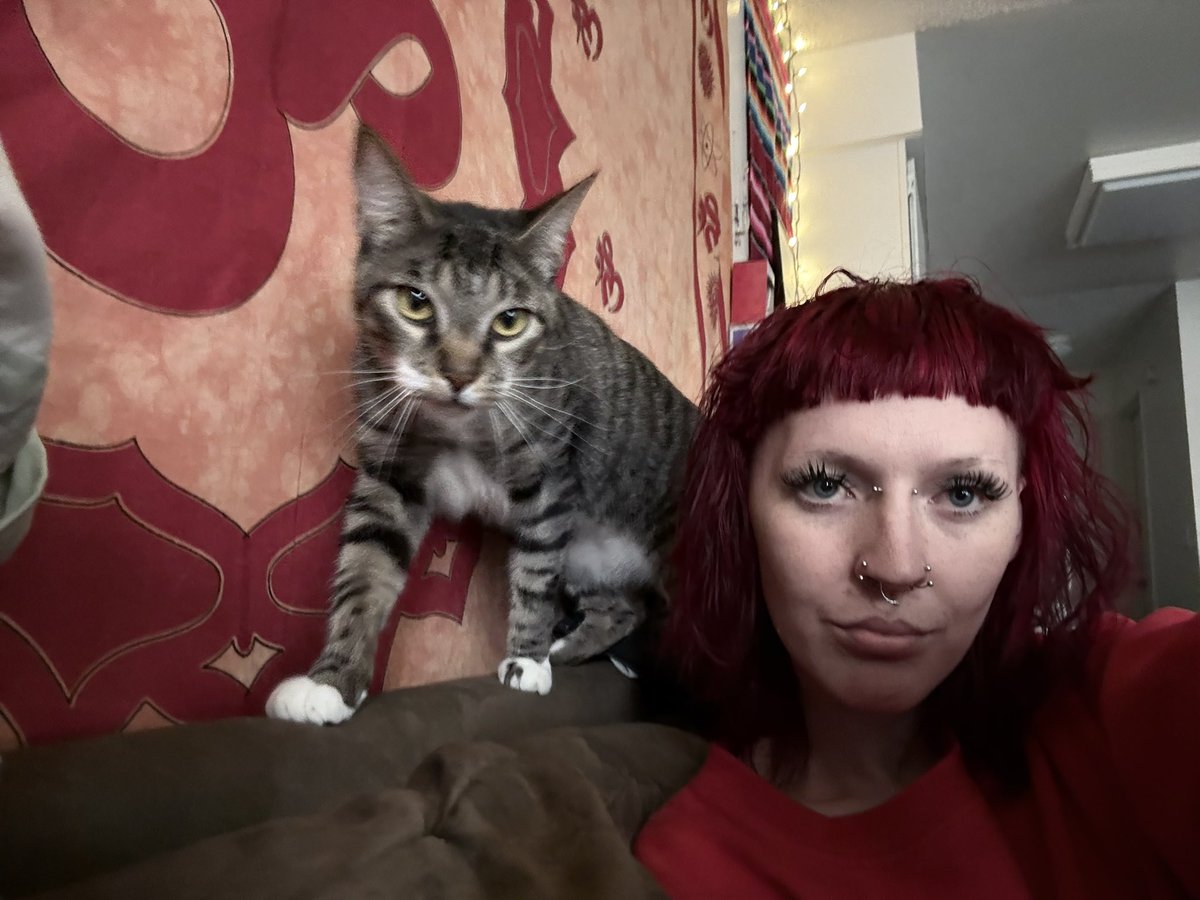 R3DTH3ORY's tweet photo. Good Afternoon from me and Scrim (say it back or else) https://t.co/51DFWRQ0pZ