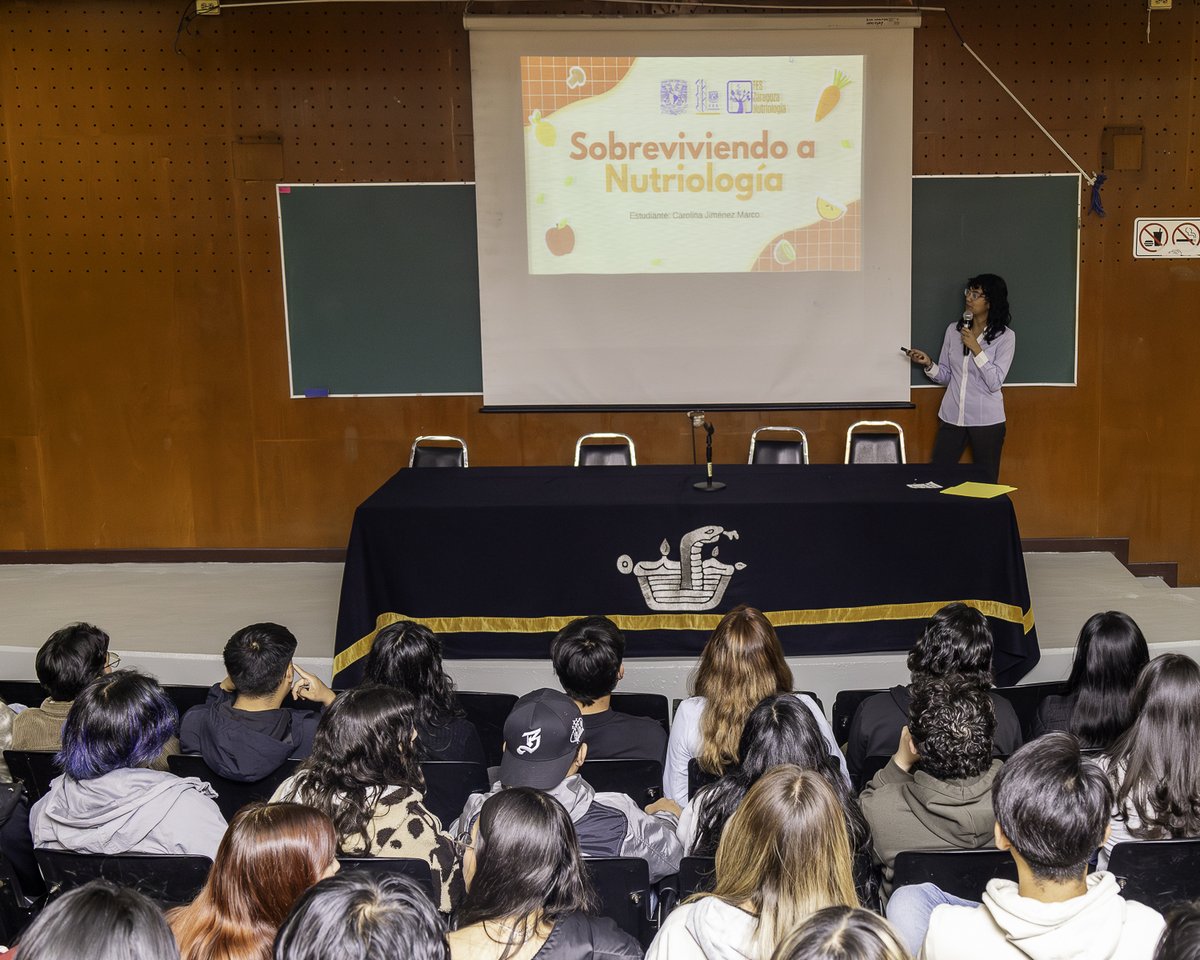 enp_unam's tweet photo. #Notiprepas 🎓📖
Se llevó a cabo el “13º Ciclo de conferencias: Cómo sobrevivir a tu carrera” en #Prepa5, con una serie de conferencias impartidas por estudiantes de las distintas carreras que ofrece la UNAM. https://t.co/UScVWd34Ue