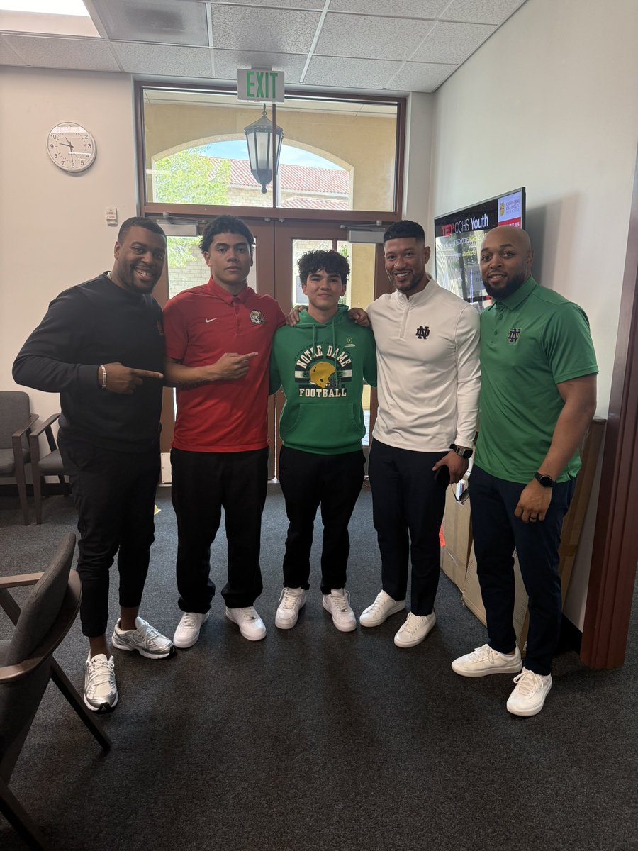 HonorFaalave's tweet image. Appreciate HC @Marcus_Freeman1 @CoachMickens pulling up on me. #Fightingirish