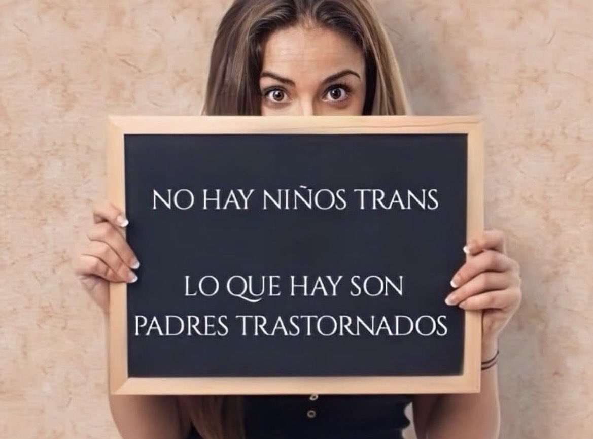 charovargas_'s tweet image. 