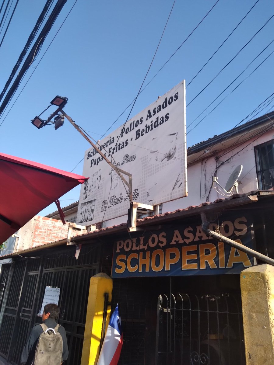 hugomarivil's tweet image. La solidaridad  de local de pollos asados, Schoperia  Jean- pierre y clientes d (Cerro Navia )., se dirigue esta noche a  "Punta Parra Alto"  en comuna de Tomé , Concepción.
Será entregada a familias damnificadas por Incendios Forestales  🙏🏻👍💪👏👏.
#Emergencia #Incedio