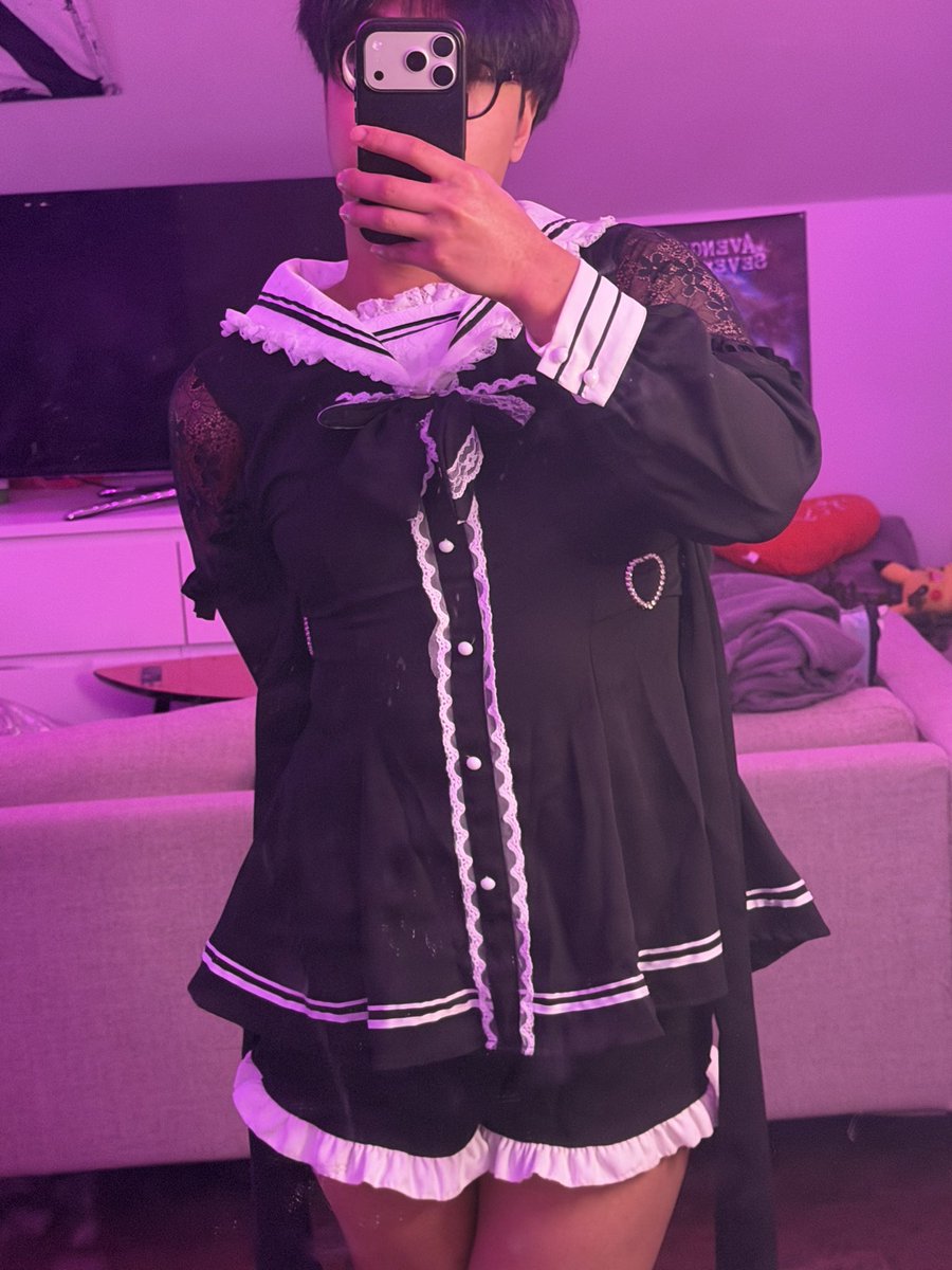 LewdAlty's tweet image. Chat is this tuff?