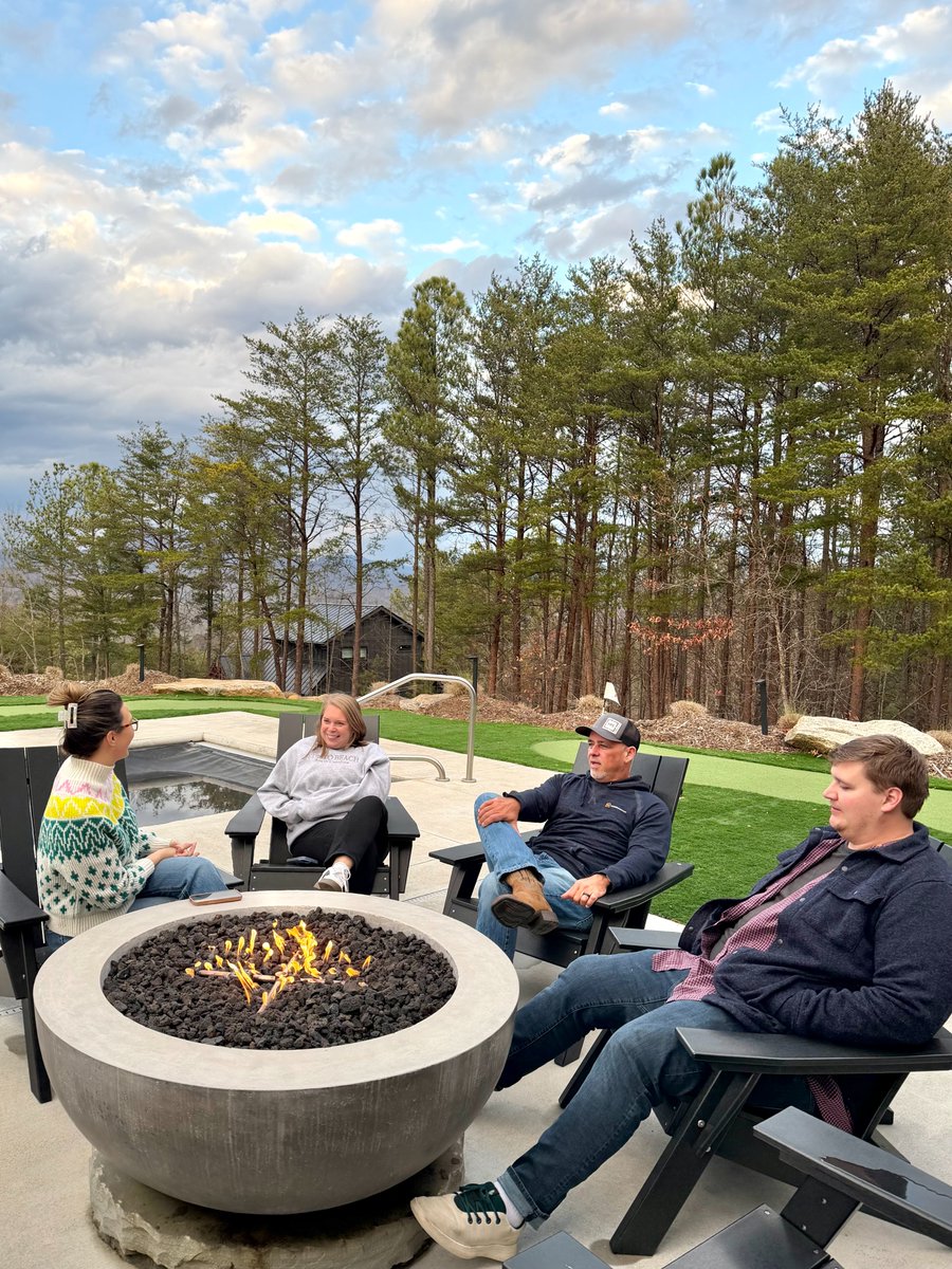 Hypersign | Digital Signage Platform & Experiences tweet media