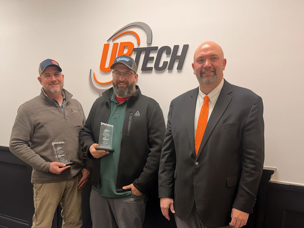 UBTechTitans's tweet image. UBTech President Aaron Weight presented the Connectivity Award to Miller and Norco.

A huge thank you to Miller and Norco for transforming UBTech’s welding programs and helping shape the future of skilled trades ⚙️⬆️

 #TheBasin #Trades #Health #Energy Service #GearsUp #GoTitans