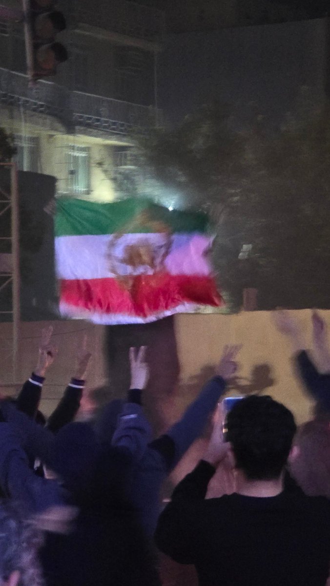 POORI👑🇮🇷 tweet media