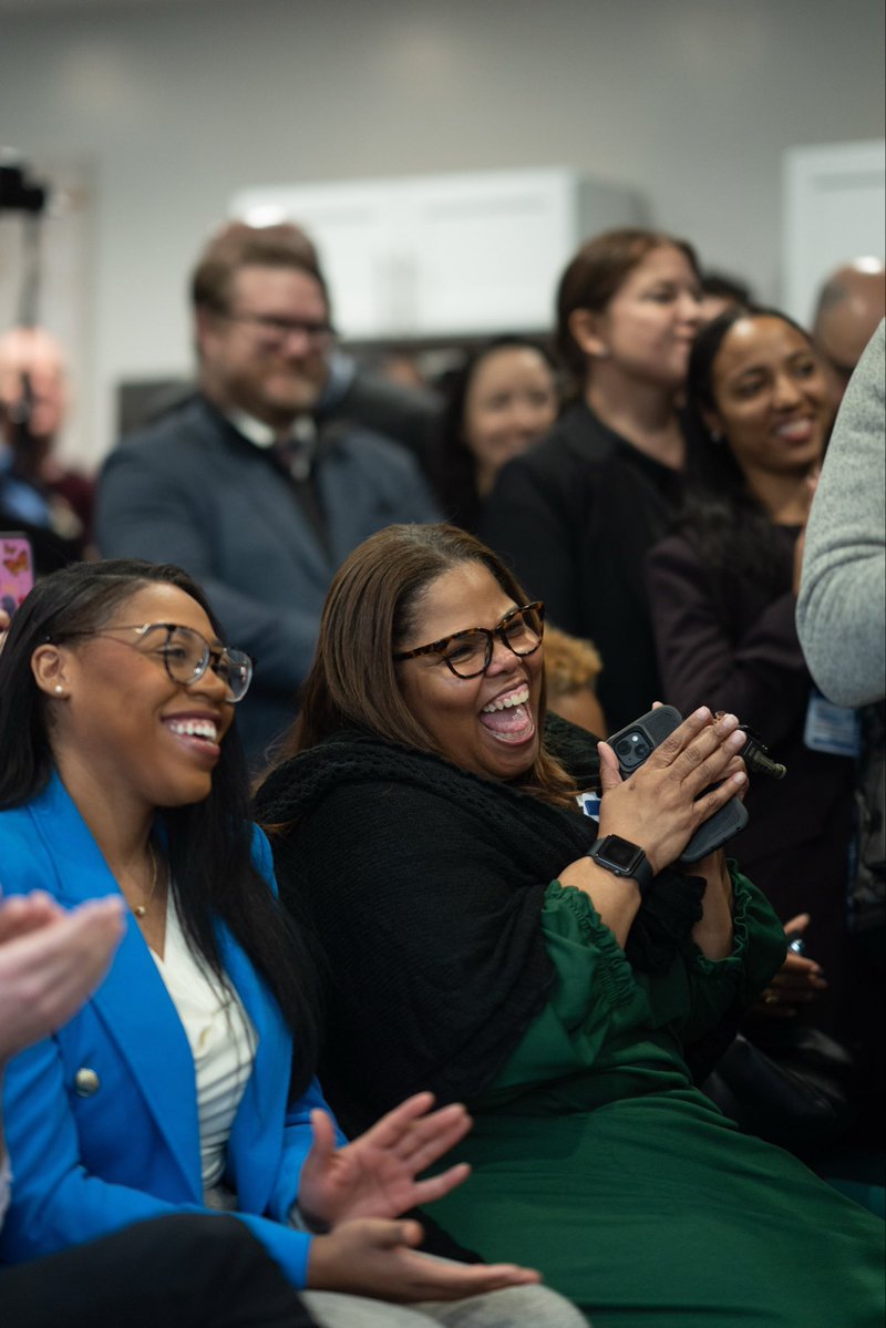 NYCMayor's tweet image. Today, we opened two new clinics to ensure young New Yorkers can access the care they deserve.
 
From mental health support to reproductive care, these clinics are about meeting young people where they are and standing with them as they grow — providing consistent, comprehensive,…