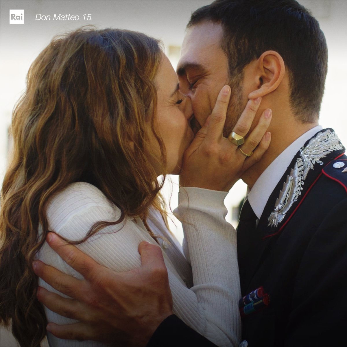 __ChasingStars's tweet image. “Hai paura?”              “Ma tu te la senti di
“Si ma ne vale             rischiare?”
  la pena!”                    “Si me la sento”

#mezzanottini #donmatteo15