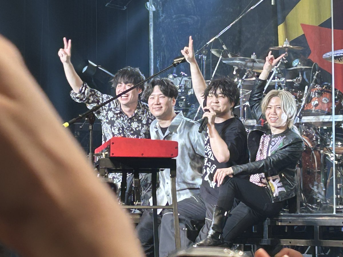 basara_da6810's tweet photo. Zeppのお裾分けです
そこまで画質良くないのすいません😭 https://t.co/jvGFL10Kft