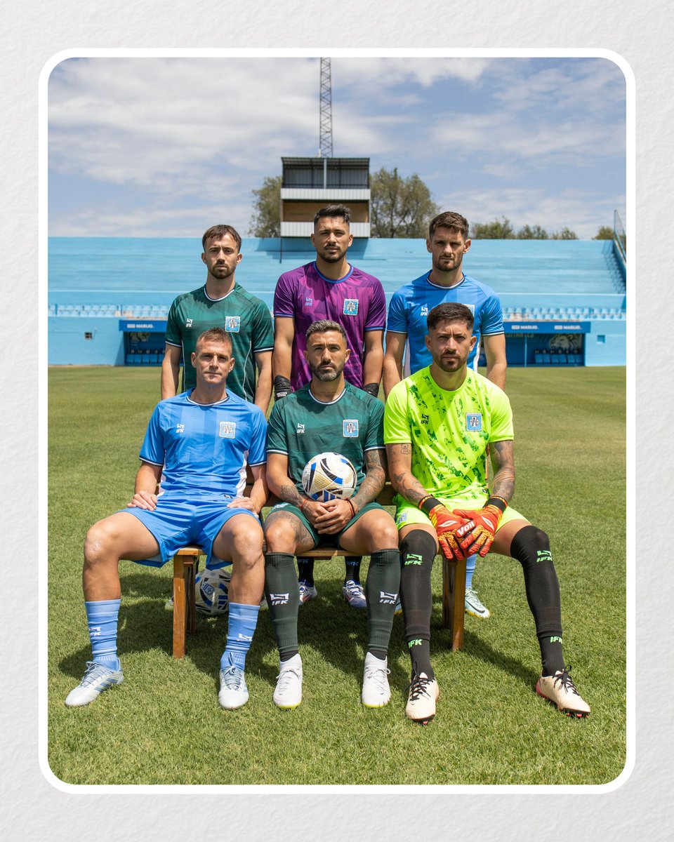 Un escudo.
Una ciudad.
La misma pasión.

Disponible desde el viernes 23/01 · 10:30 hs
Tienda oficial del Club
#EstudiantesRC