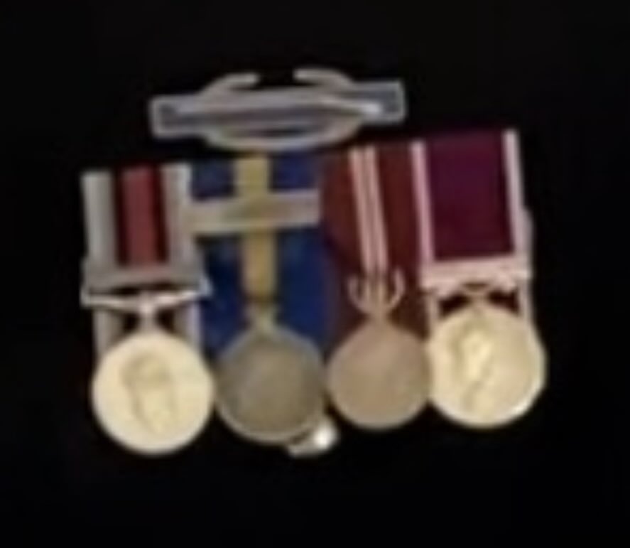 Mr_Andrew_Fox's tweet image. I always thought it was super nice of the Americans to give me that badge for “staying a little off” from the front lines.

It’s nice to be appreciated!

American friends, especially my former brothers in arms - I’m sorry your President shames you daily. You deserve better.