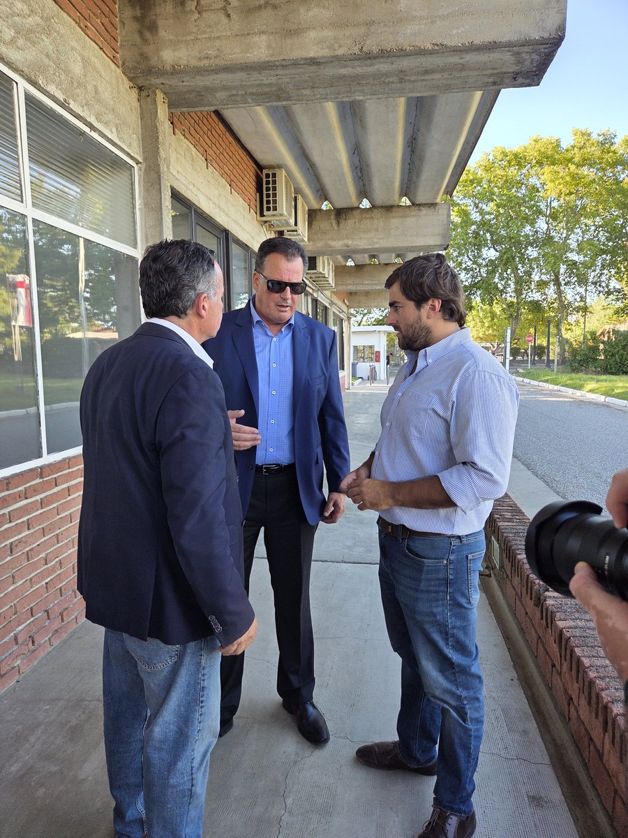 Participamos junto a las Sec Gral <a href="/tartagliaestefa/">Estefania Tartaglia</a> Dir A Torres y Dip <a href="/alvaro_chacho/">Álvaro Rodríguez Hunter</a> de la recepción y apertura del Frigorífico Florida,  jornada de emoción, allí dueños y  familia fueron parte junto a los funcionarios de este tan ansiado  símbolo de trabajo, para Florida.