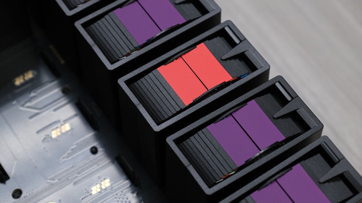 Vestaboard tweet media