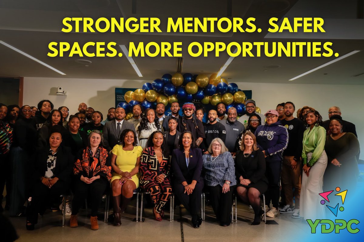 DCDPR's tweet photo. “When you work with young people, you don’t know the influence you have on them.” —DPR Director Thennie Freeman
DPR is strengthening our youth development workforce through GWU’s certification program.
👉 Read more: https://t.co/tq2HZ9lxCN
#ProfessionalizingPlay https://t.co/FCGprwronW