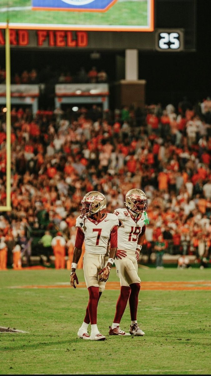 Cameron Hurst tweet media